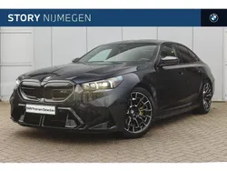 M carbonschwarz (donker zwart metallic) Gebruikt 2024 BMW M5 Comfort Edition Sedan | € 158.950