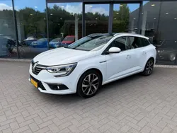 Wit, andere lak Gebruikt 2020 Renault Mégane GrandTour Bose Edition Stationwagen | € 15.999 (Eerlijke prijs)