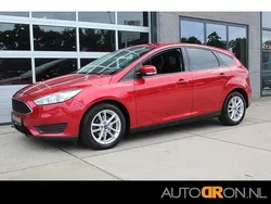 Rood Gebruikt 2015 Ford Focus Trend Hatchback | € 9.995 (Iets duurder)