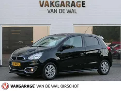 Zwart, metallic lak Gebruikt 2018 Mitsubishi Space Star Hatchback | € 9.950 (Eerlijke prijs)