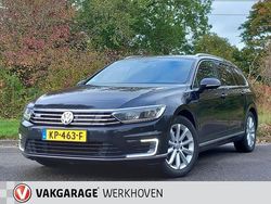 Zwart Gebruikt 2016 VW Passat Highline Stationwagen | € 19.950 (Eerlijke prijs)