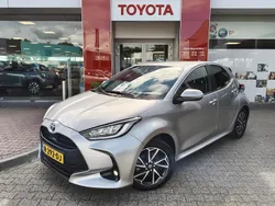 Grijs Gebruikt 2022 Toyota Yaris Hatchback | € 19.900 (Goede deal)