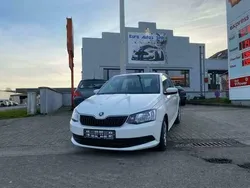 Wit Gebruikt 2015 Skoda Fabia Ambition Sedan | € 6.599 (Goede deal)
