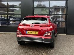 Rood Gebruikt 2022 Hyundai Kona Comfort SUV | € 16.999 (Super prijs)