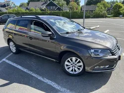 Bruin Gebruikt 2012 VW Passat Stationwagen | € 5.555 (Eerlijke prijs)