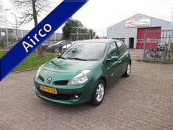 Groen Gebruikt 2006 Renault Clio II Hatchback | € 2.750 (Eerlijke prijs)