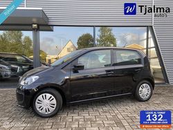 Zwart Gebruikt 2016 VW up! move up! Hatchback | € 7.997 (Goede deal)