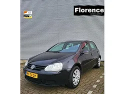 Zwart Gebruikt 2006 VW Golf V Hatchback | € 1.895 (Goede deal)