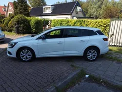 Wit Gebruikt 2020 Renault Mégane GrandTour LIMITED Stationwagen | € 12.999 (Goede deal)