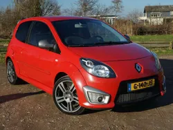 Rood Gebruikt 2009 Renault Twingo R.S. Hatchback | € 6.450 (Eerlijke prijs)
