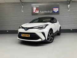 Wit, metallic lak Gebruikt 2021 Toyota C-HR SUV | € 23.950 (Eerlijke prijs)