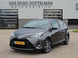 Grijs Gebruikt 2018 Toyota Yaris Premium Hatchback | € 14.950 (Eerlijke prijs)