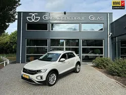 Grijs Gebruikt 2024 VW T-Roc Style SUV | € 33.500 (Eerlijke prijs)