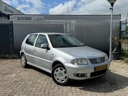 Grijs Gebruikt 2001 VW Polo Edition Hatchback | € 999 (Eerlijke prijs)