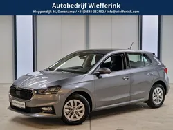 Grijs Gebruikt 2024 Skoda Fabia Business Line Hatchback | € 26.950 (Duur)