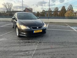 Zwart (metallic) Gebruikt 2016 Seat Leon ST Business Stationwagen | € 9.500
