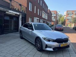 Gebruikt 2020 BMW 330e Advantage Sedan | € 29.450 (Eerlijke prijs)