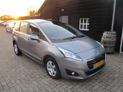 Grijs Gebruikt 2014 Peugeot 5008 Active MPV | € 3.950 (Super prijs)