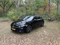 Zwart Gebruikt 2021 Mercedes A250 AMG line Hatchback | € 25.750 (Super prijs)
