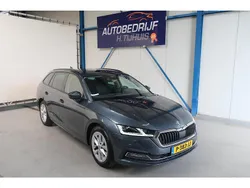Grijs Gebruikt 2021 Skoda Octavia Business Line Stationwagen | € 17.750 (Eerlijke prijs)