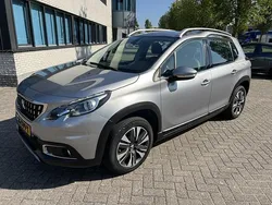 Grijs Gebruikt 2017 Peugeot 2008 Allure SUV | € 9.995 (Eerlijke prijs)