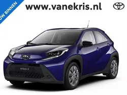Zwart Nieuw 2025 Toyota Aygo Play Hatchback | € 21.090 (Eerlijke prijs)