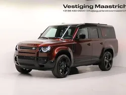 Rood Nieuw 2025 Land Rover Defender SE Dynamic SUV | € 159.445