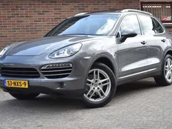 Grijs, metallic lak Gebruikt 2010 Porsche Cayenne SUV | € 15.949 (Iets duurder)