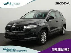 Zwart Gebruikt 2023 Skoda Karoq Ambition SUV | € 25.400 (Eerlijke prijs)