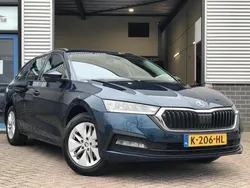 Blauw, metallic lak Gebruikt 2021 Skoda Octavia Business Line Stationwagen | € 20.950 (Eerlijke prijs)