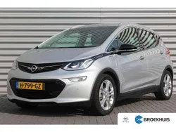 Grijs, metallic lak Gebruikt 2020 Opel Ampera Business Hatchback | € 12.900 (Eerlijke prijs)