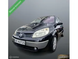 Zwart Gebruikt 2005 Renault Scénic II Luxe MPV | € 1.750 (Goede deal)