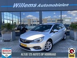 Grijs, metallic lak Gebruikt 2020 Opel Astra Edition Stationwagen | € 11.800 (Eerlijke prijs)