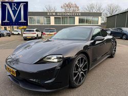 Zwart (metallic) Gebruikt 2023 Porsche Taycan Performance Package Sedan | € 64.440 (Eerlijke prijs)