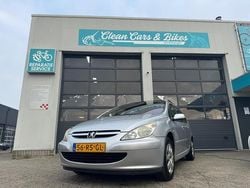 Grijs Gebruikt 2005 Peugeot 307 Premium Stationwagen | € 999 (Goede deal)