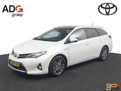 Wit Gebruikt 2014 Toyota Auris Touring Sports Stationwagen | € 9.950 (Eerlijke prijs)