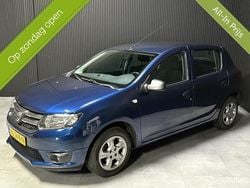 Blauw Gebruikt 2015 Dacia Sandero Anniversary Hatchback | € 4.599 (Eerlijke prijs)
