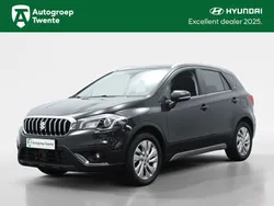 Zwart, metallic lak Gebruikt 2021 Suzuki SX4 S-Cross SUV | € 22.950 (Eerlijke prijs)