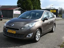 Bruin Gebruikt 2009 Renault Scénic III Privilege MPV | € 5.995 (Duur)
