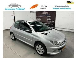 Grijs Gebruikt 2009 Peugeot 206 Hatchback | € 2.495 (Eerlijke prijs)