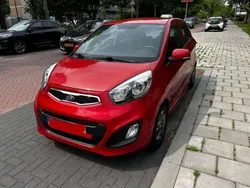 Rood Gebruikt 2013 Kia Picanto Plus Hatchback | € 6.500 (Goede deal)