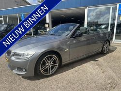 Grijs, metallic lak Gebruikt 2013 BMW 320 Cabriolet Executive Cabriolet | € 16.950 (Iets duurder)