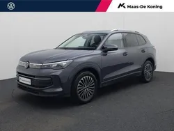 Grijs Gebruikt 2024 VW Tiguan Life SUV | € 41.880 (Eerlijke prijs)