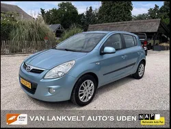 Blauw, metallic lak Gebruikt 2010 Hyundai i20 Hatchback | € 4.999 (Eerlijke prijs)