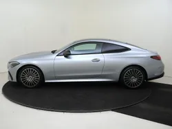 Grijs Gebruikt 2024 Mercedes CLE200 AMG line Coupé | € 66.945 (Eerlijke prijs)