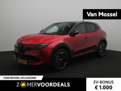 Rood Gebruikt 2025 Alfa Romeo Junior Edizione Speciale SUV | € 44.285 (Duur)