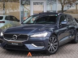 Blauw (metallic) Gebruikt 2020 Volvo V60 Inscription Stationwagen | € 27.700 (Goede deal)