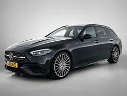 Donker obsidiaanzwart metaalkleur metallic Gebruikt 2021 Mercedes 200 AMG line Stationwagen | € 39.245