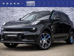 Zwart, metallic lak Gebruikt 2022 Lynk & Co 01 SUV | € 26.399 (Eerlijke prijs)