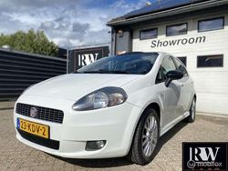 Wit Gebruikt 2009 Fiat Grande Punto Hatchback | € 2.495 (Eerlijke prijs)